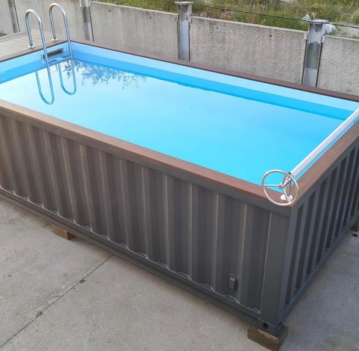 20-Fuß-Container-Schwimmbecken (6 x 2,4 Meter)