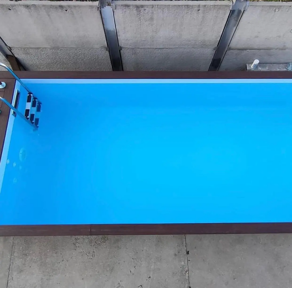 20-Fuß-Container-Schwimmbecken (6 x 2,4 Meter)