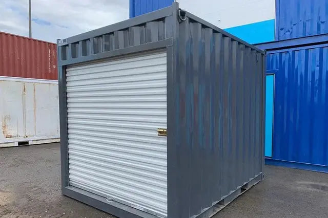 10-Fuß-Seecontainer mit Rolltor - gebraucht